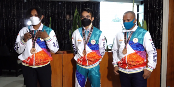 PAPUA MENUJU JEJAK PRESTASI – Riko Frederik Okoka, Deryalfi Fathudin & Wansyie Alexandria W. Itaar (Medali Perunggu Cabor Pencak Silat PON XX Papua)