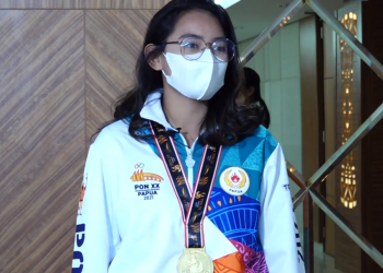 PAPUA MENUJU JEJAK PRESTASI – Tiara L.K Manongga (Medali Emas Cabor MuayThai Kelas “Wai Kru ” PON XX Papua)