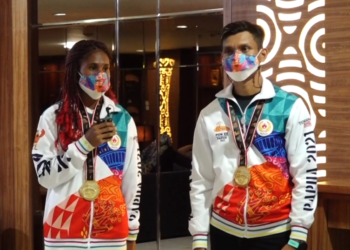 PAPUA MENUJU JEJAK PRESTASI – Tetih Ragil Anang & Nesty Pedai (Peraih Medali Emas Cabor Panjat Tebing PON XX Papua)