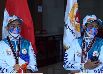 PAPUA MENUJU JEJAK PRESTASI – M. NIcky Hayden & Fahmi Basam (Medali Perunggu Cabor Bermotor Kategori Standar Beregu PON XX Papua)