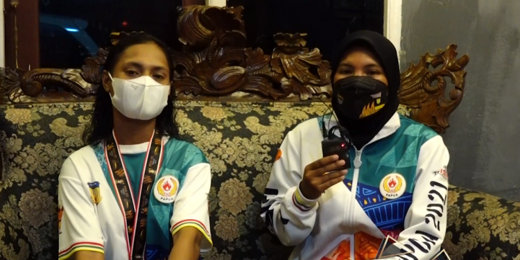 PAPUA MENUJU JEJAK PRESTASI – Nofi Risno & Enno Eni Yos Hanorsian (Medali Perunggu Cabor Layar Putri Beregu  PON XX 2021)