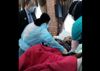 GUBERNUR LUKAS ENEMBE DIPERIKSA!