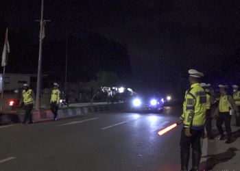 OPERASI ZEBRA CARTENZ TERTIBKAN LALU LINTAS MALAM