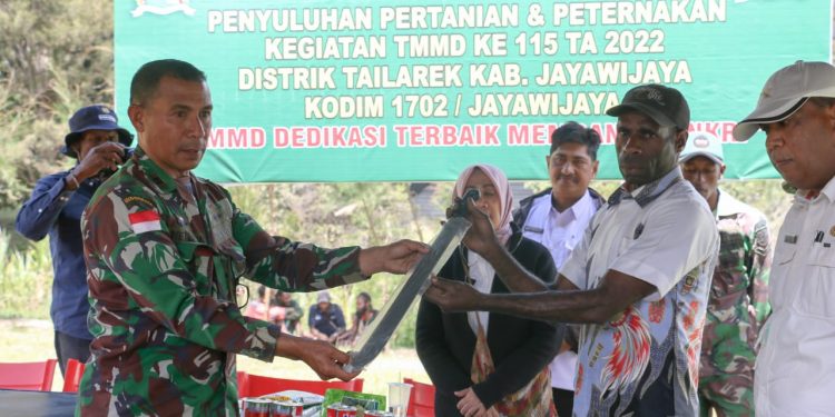 Penyuluhan Pertanian dan Peternakan di Distrik Taelarek.