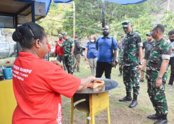 Mama Papua Sudah Bisa Berjualan Martabak