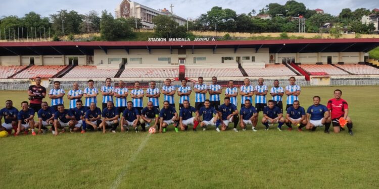 Friendly Game : Kodam XVII Vs POLDA Papua ” Pererat Silahturahmi “