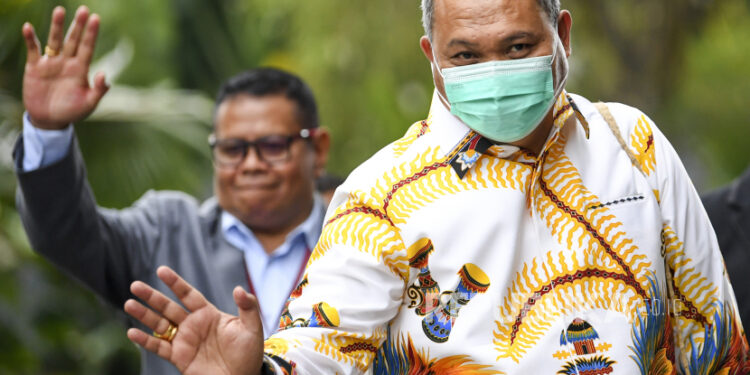 Kuasa hukum Lukas Enembe : Pihaknya akan mengikuti Prosedur yang ada terkait Penahanan Klien Kami !!!