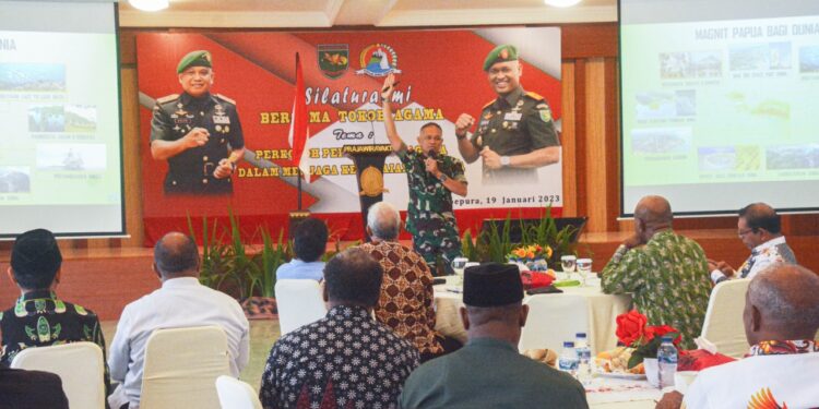 Wujudkan Papua Damai, Korem 172 PWY Silahturahmi bersama Toga