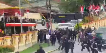 Mako Brimob Jadi sasaran , Kapolresta Jayapura Kota  : Masyarakat dihimbau hormati penegakan hukum