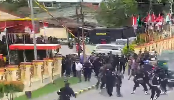 Mako Brimob Jadi sasaran , Kapolresta Jayapura Kota  : Masyarakat dihimbau hormati penegakan hukum