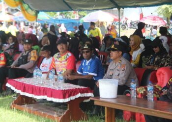 Hadiri HUT Jaifuri, Bupati Keerom Ingatkan Masyarakat Soal Persatuan dan Komitmen Membangun