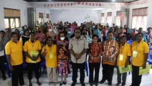 Bupati Keerom membuka Pelatihan pembuatan Roti dan Kue Kering berbahan lokal