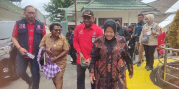 Menteri Sosial Risma Mengunjungi Papua