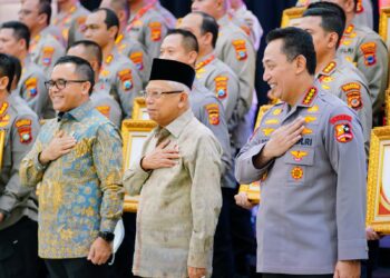 Terima Penghargaan dari Pemerintah, Kapolri Komitmen Terus Tingkatkan Layanan Publik