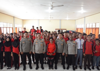 Biro SDM Polda Papua Gelar Sosialisasi Penerimaan Terpadu Polri T.A 2023 di SMA N 2 Jayapura