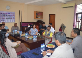 Polsek Japsel Bahas Kamtibmas Bersama Pelaku Usaha Cafe Dan Resto di Pantai Holtekamp