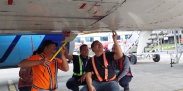 Pesawat Trigana Air di tembak di Bandara Nop Goliat Dekai