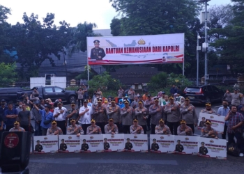 Ribuan Paket Sembako dari Kapolri Disebar ke Masyarakat di Slum Area Jaksel