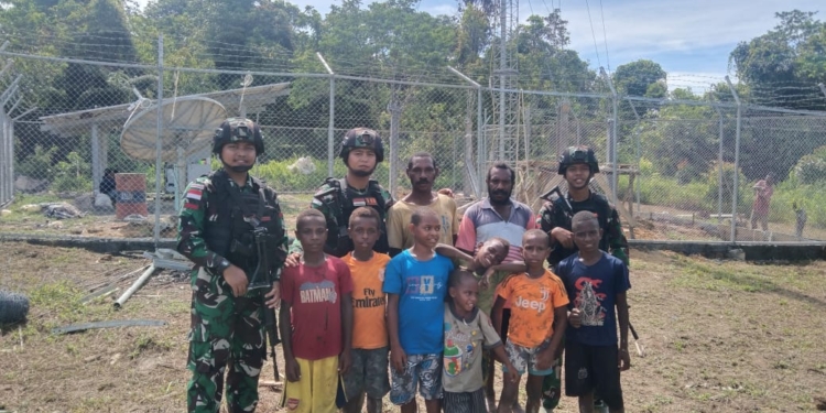 Masyarakat Kampung Kawe Sambut Sukacita Kehadiran Internet