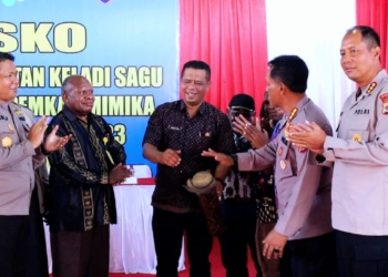 Wakapolda Papua Tinjau Posko Pelayanan Kesehatan Keladi Sagu Hasil Kolaborasi Polres Mimika dan Pemkab