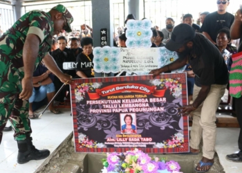 Mamberamo Raya Berduka Istri Bupati Meninggal Dunia, Dandim 1702/JWY Ikuti Proses Pemakaman