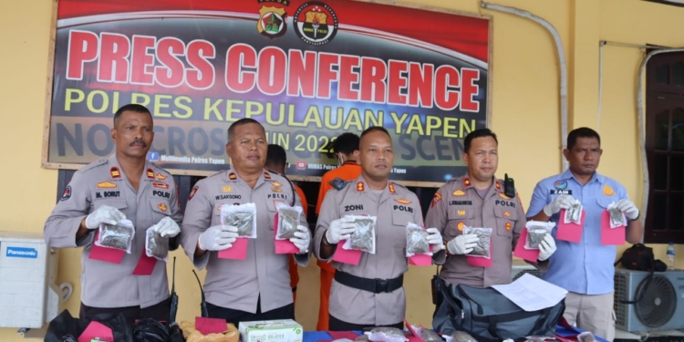 Polres Kepulauan Yapen Gelar Press Release Kasus Penyalahgunaan Narkotika Jenis Ganja