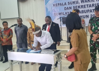Pengukuhan Kepala Suku dan Penandatanganan Sikap Bersama di Wilayah Kab. Yahukimo diharapkan dapat menjaga kedamaian