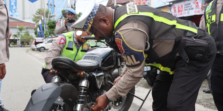 Laksanakan Razia, Wakasat Lantas : Masih Banyak Pengendara Yang Menggunakan Knalpot Racing
