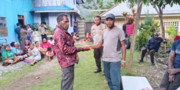 Bhabinkamtibmas Polres Tolikara Secara Rutin Berikan Imbauan Kamtibmas Jelang Pemilu 2024