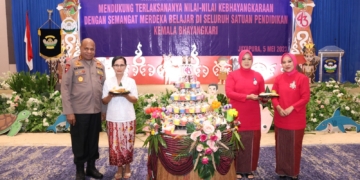 Kapolda dan Ketua Bhayangkari Papua Hadiri Peringatan 43 Tahun Yayasan Kemala Bhayangkari