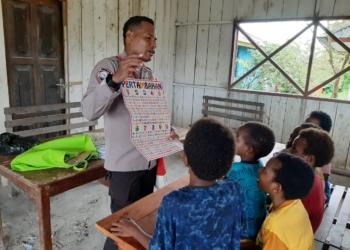 Belajar dan Bermain Bersama Anak-anak di Pedalaman Nduga Melalui Program Si-Ipar