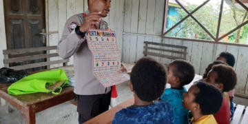 Belajar dan Bermain Bersama Anak-anak di Pedalaman Nduga Melalui Program Si-Ipar