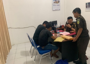 AW Tersangka Penggelapan Dilimpahkan Sat Reskrim Polresta Ke Kejaksaan