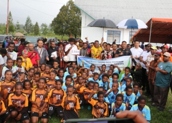 Dandim 1702/JWY Dukung Pembinaan Sepak Bola Anak Usia Dini