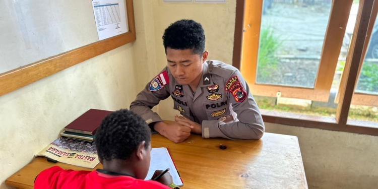 Program Si-Ipar Menjadi Pengisi Waktu Anak-anak di Dogiyai