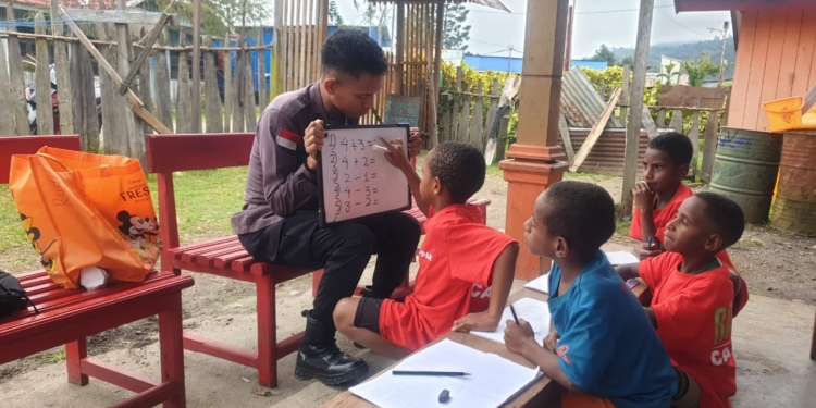 Memacu IPM di Papua Melalui Program Si Ipar