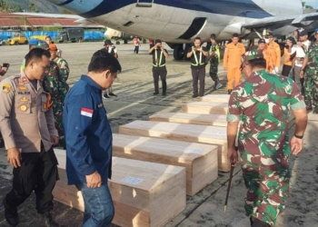 Tim DVI Polda Papua Lakukan Identifikasi Terhadap Jenazah Para Korban Jatuhnya Pesawat Sam Air PK – SMW