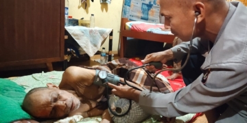 Tim Kesehatan Keladi Sagu Tangani Pasien ISPA di Kota Jayapura