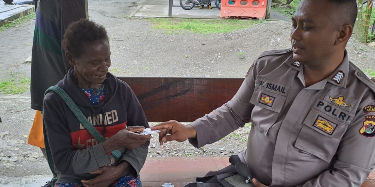 Tim Kesehatan Keladi Sagu Obati Penderita ISPA dan Malaria di Mimika Timur