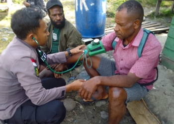 Tim Keladi Sagu Beri Pelayanan Kesehatan Hingga ke Pelosok Kabupaten Puncak