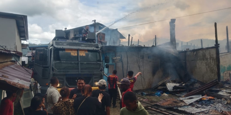 Polisi Lakukan Penyelidikan Penyebab Kebakaran di Belakang Pasar Youtefa