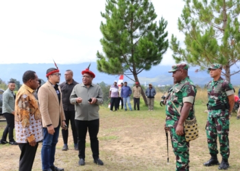 Dandim 1702/JWY Sambut Kunjungan Wamendagri Beserta Komisi II DPR RI