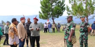 Dandim 1702/JWY Sambut Kunjungan Wamendagri Beserta Komisi II DPR RI