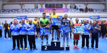 Kapolda Papua Menutup Open Tournament Bola Voli dalam Rangka HUT Bhayangkara ke-77