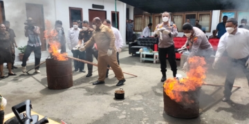 Kejaksaan Negeri Jayapura Lakukan Musnahkan dan Penyerahan Barang Bukti Dari 82 Perkara