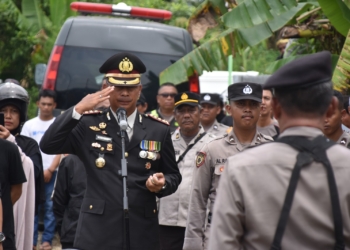 Kapolresta Pimpin Upacara Pemakaman Aiptu Slamet Riyadi