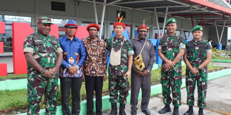 Dandim 1702/JWY Sambut Kunjungan Kerja Perdana Danrem 172/PWY