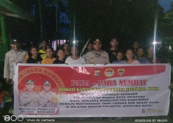 Polsek Muara Tami Gelar Para-Para Numbay Bersama Pemuda Kampung Holtekamp