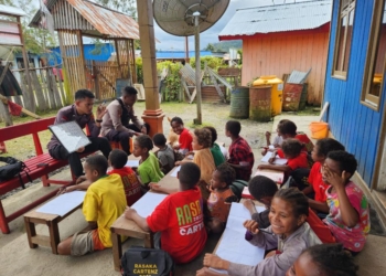 Kemampuan Literasi Anak di Pegunungan Bintang Meningkat Berkat Program Si-Ipar