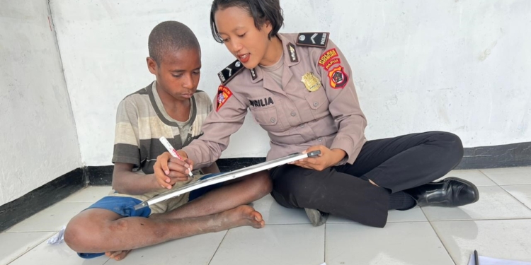 Program Si Ipar Pacu Semangat Belajar Anak Putus Sekolah di Wamena